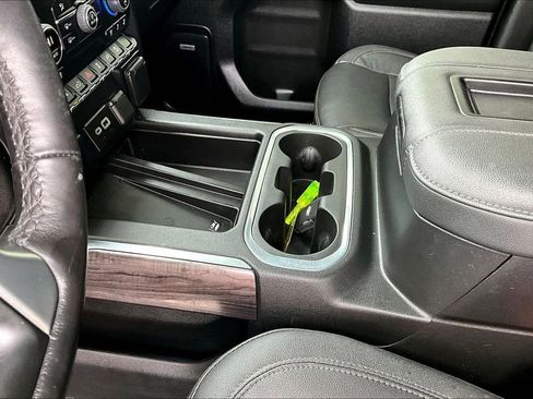 Used 2022 Chevrolet Silverado 2500 LTZ w/ Z71 Chrome Sport Edition image 16