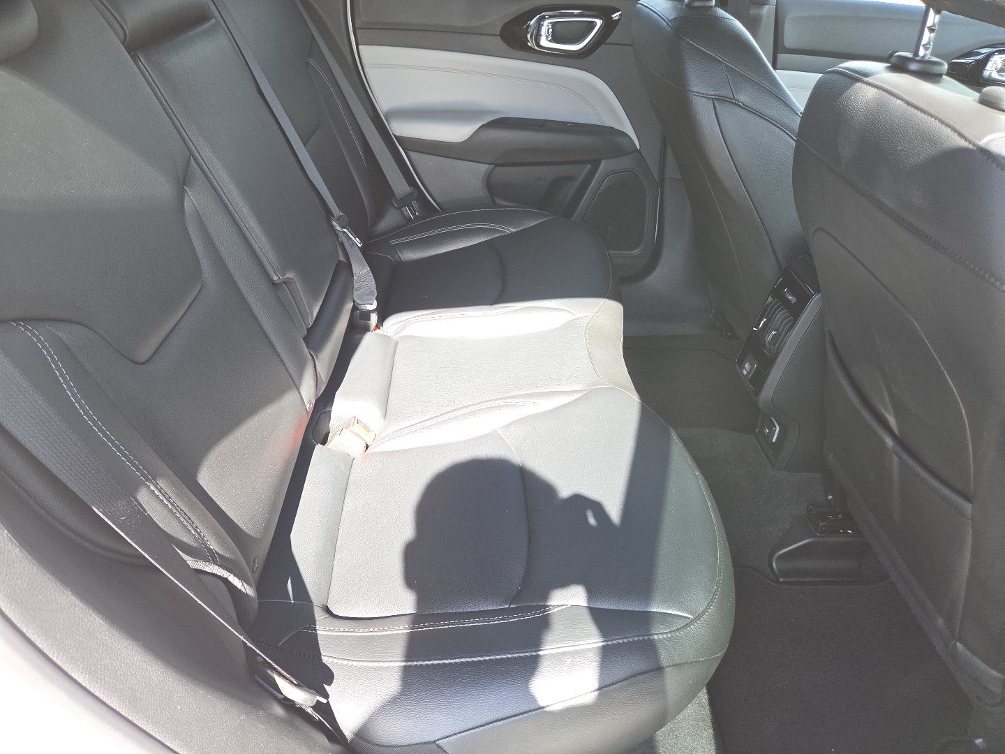 Used 2025 Jeep Compass Limited AWD/4WD image 21