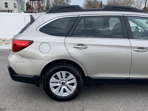 Used 2019 Subaru Outback 2.5i Premium w/ Popular Package #2 image 6