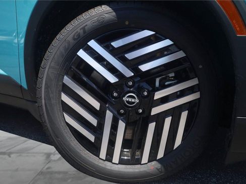 New 2026 Nissan Leaf SV+ w/ Floor Mat Package (SV+) FWD image 3