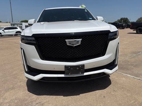 Used 2022 Cadillac Escalade Sport Platinum w/ LPO, ONYX Package AWD/4WD image 2