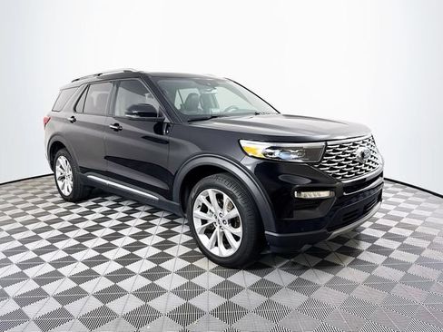 Used 2023 Ford Explorer Platinum w/ Technology Package AWD/4WD image 10