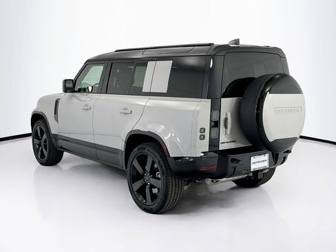 New 2026 Land Rover Defender 110 X-Dynamic SE AWD/4WD image 7