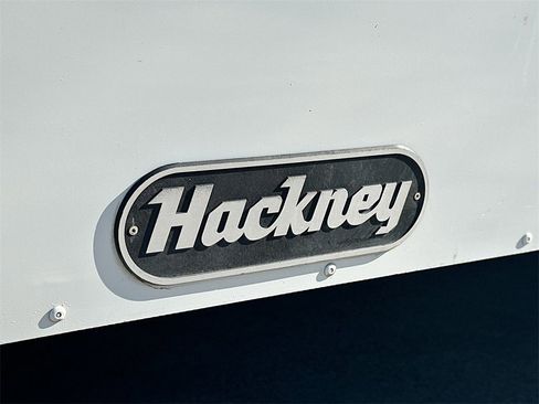 Used 2018 Isuzu NPR HD image 27