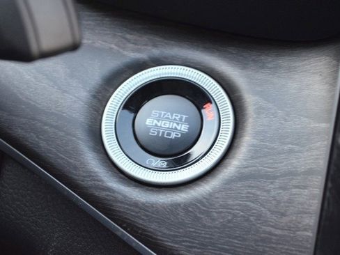 New 2025 Jeep Grand Cherokee Limited image 24