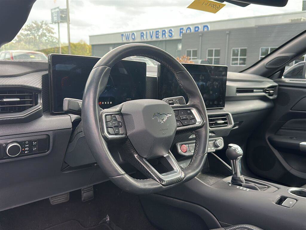Used 2024 Ford Mustang GT RWD image 2