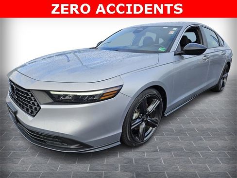 Used 2024 Honda Accord Sport image 3