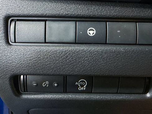 Certified 2023 Nissan Rogue SV FWD image 32