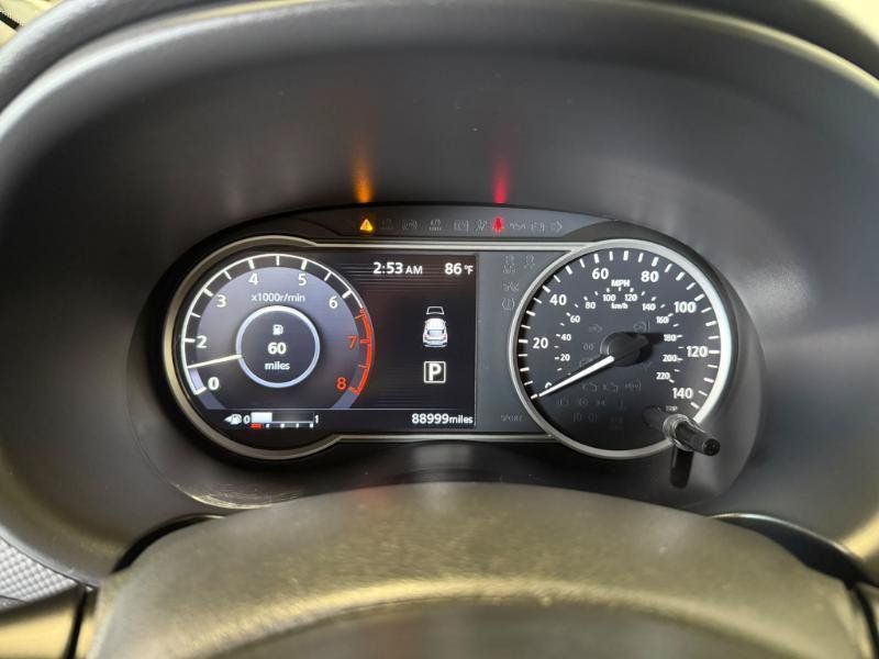 Used 2019 Nissan Kicks SR FWD image 13