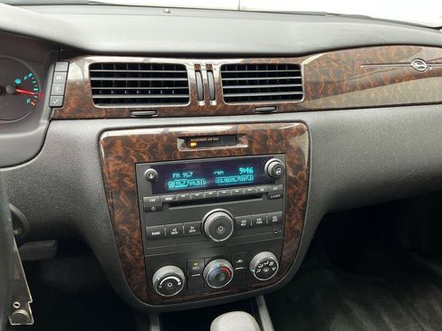 Used 2014 Chevrolet Impala Limited LS FWD image 5