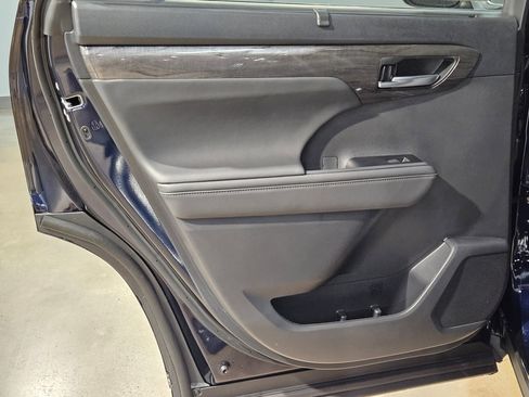 New 2026 Toyota Highlander Limited AWD/4WD image 20
