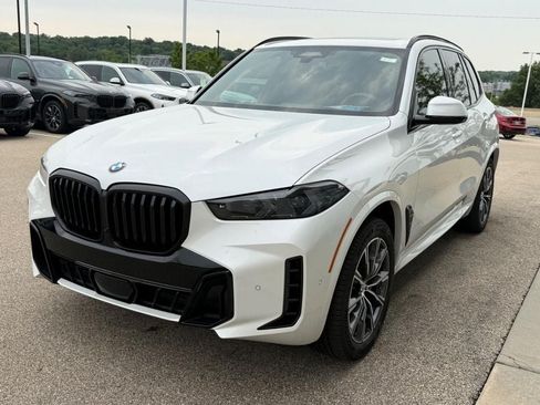 Used 2024 BMW X5 xDrive40i w/ Executive Package AWD/4WD image 8