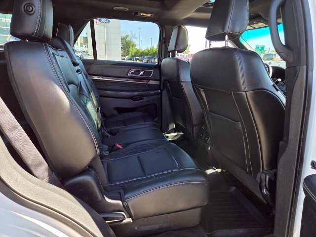Used 2018 Ford Explorer Platinum AWD/4WD image 17