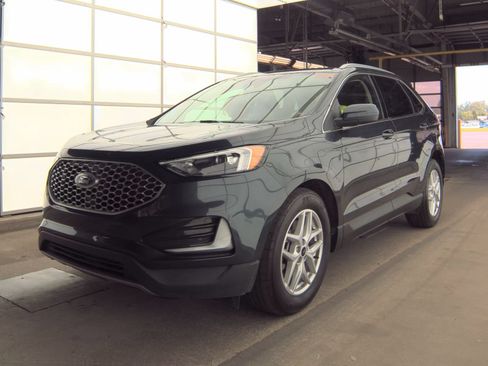 Used 2023 Ford Edge SEL AWD/4WD image 4