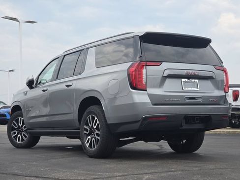 Used 2023 GMC Yukon XL AT4 AWD/4WD image 16