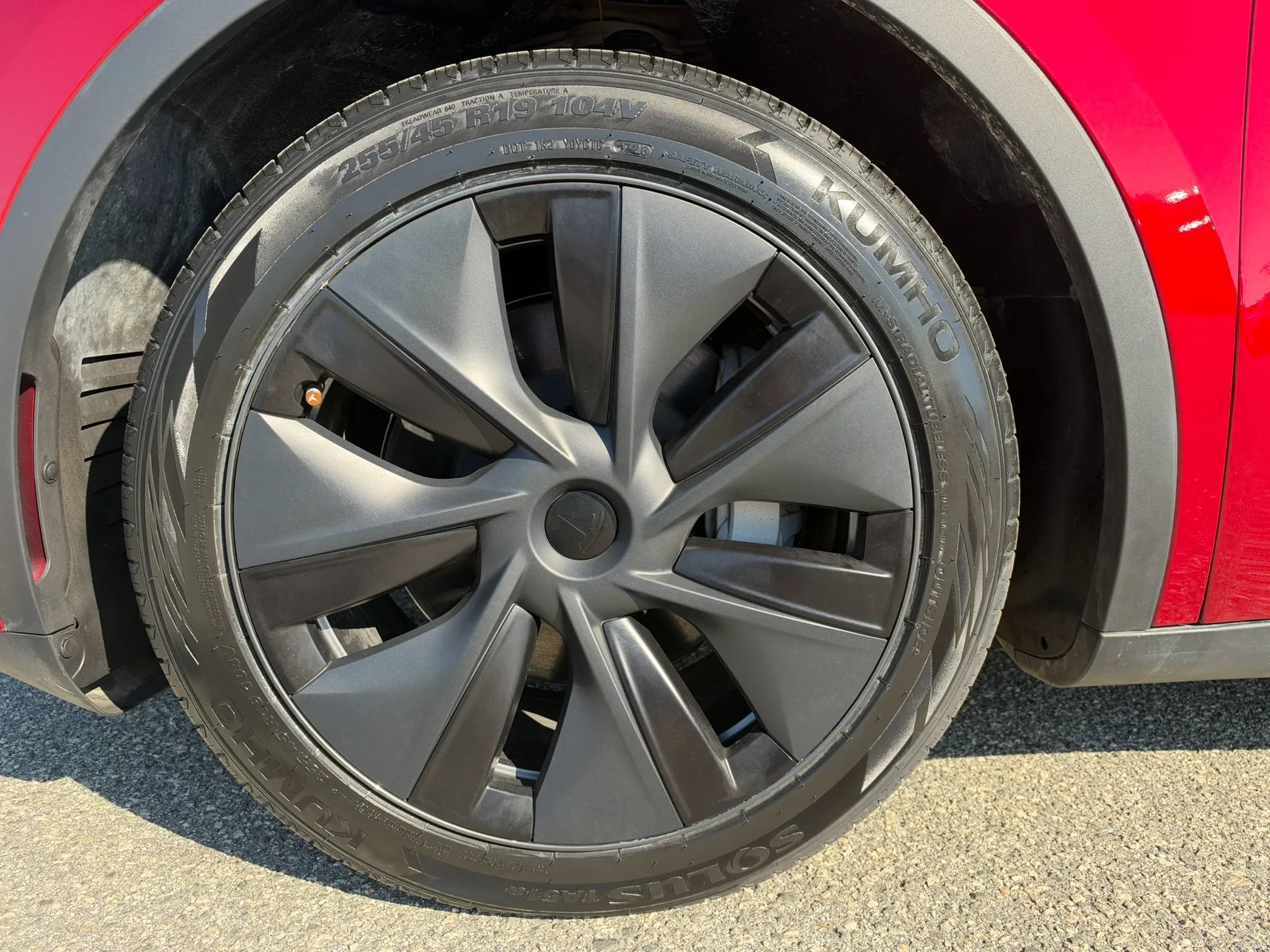 Used 2024 Tesla Model Y Long Range AWD/4WD image 32