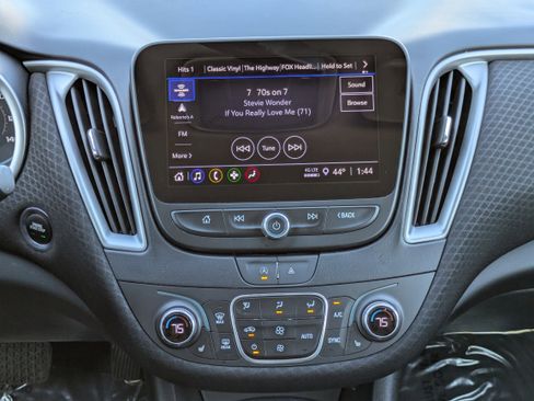 Used 2024 Chevrolet Malibu LT image 5