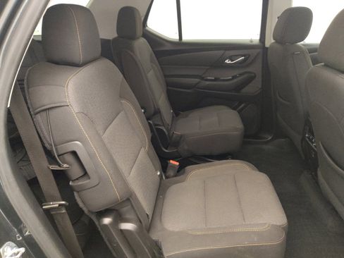 Used 2020 Chevrolet Traverse LT image 19
