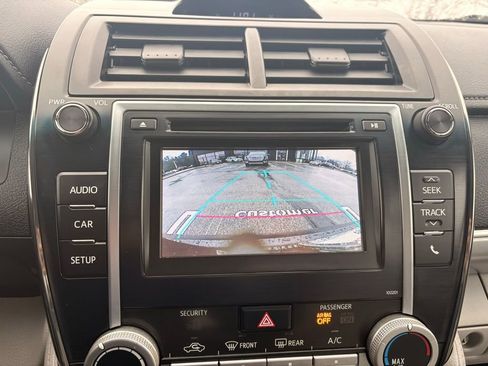 Used 2014 Toyota Camry LE image 25