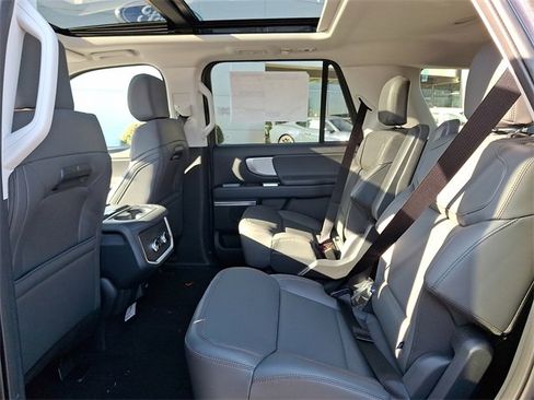 New 2025 Ford Expedition Active image 6