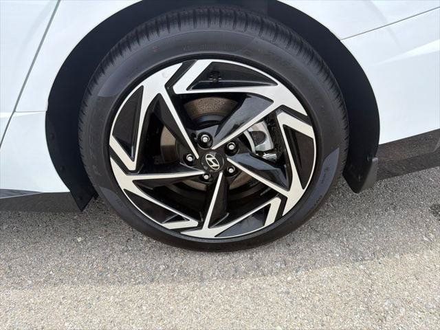 New 2026 Hyundai Sonata SEL FWD image 8