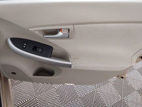 Used 2010 Toyota Prius One FWD image 17