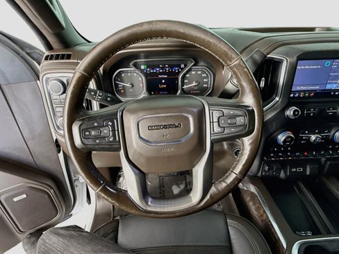 Used 2019 GMC Sierra 1500 Denali w/ Denali Ultimate Package AWD/4WD image 13