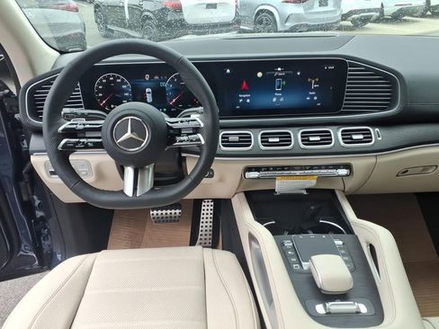 New 2026 Mercedes-Benz GLS 450 4MATIC image 28