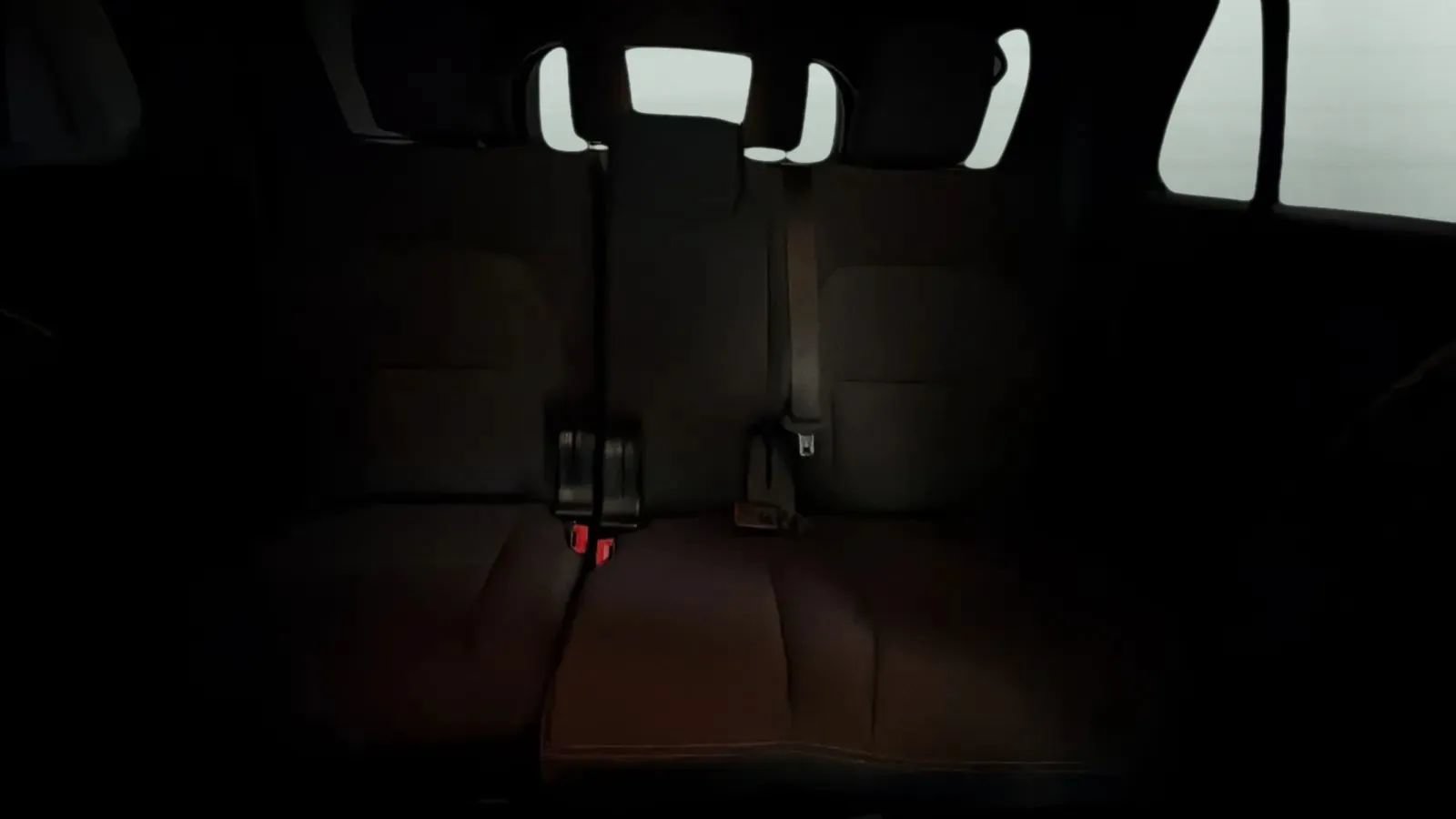 Used 2018 Ford Explorer XLT w/ Equipment Group 201A FWD image 19