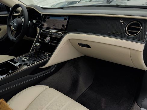 New 2026 Bentley Flying Spur Plug-In Hybrid AWD/4WD image 2