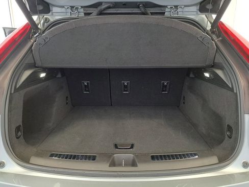 Used 2024 Cadillac XT4 Premium Luxury image 28