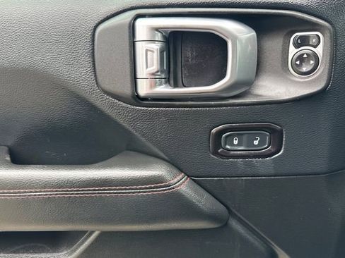 Used 2019 Jeep Wrangler Unlimited Rubicon w/ Steel Bumper Group image 11