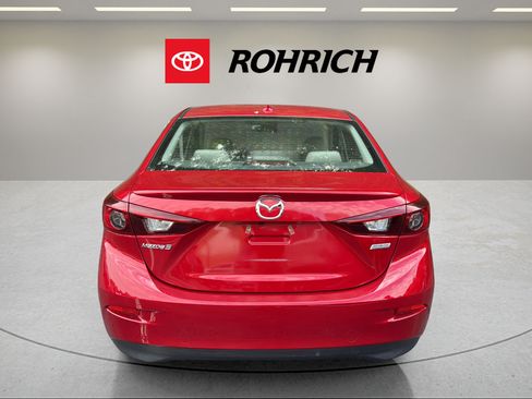 Used 2016 MAZDA MAZDA3 i Touring w/ Popular Equipment Package FWD image 7