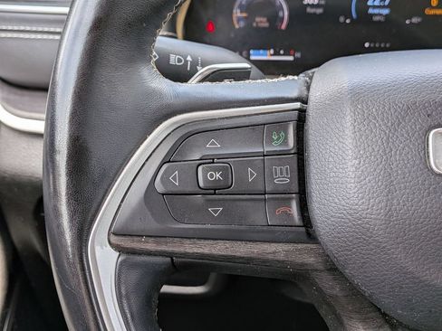 Used 2022 Jeep Grand Cherokee Limited AWD/4WD image 22