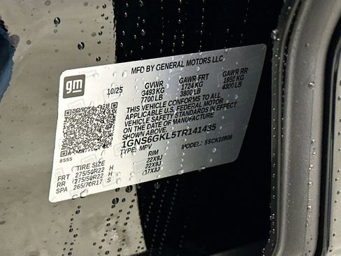 New 2026 Chevrolet Suburban High Country image 36