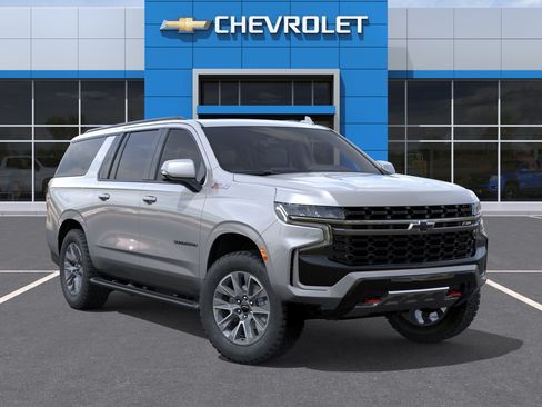 Used 2024 Chevrolet Suburban Z71 w/ Z71 Off-Road Package AWD/4WD image 7