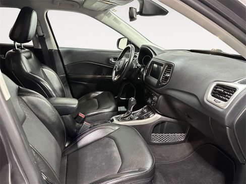 Used 2019 Jeep Compass Latitude w/ Popular Equipment Group image 14