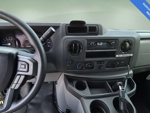 Used 2022 Ford E-450 and Econoline 450 Super Duty RWD image 14