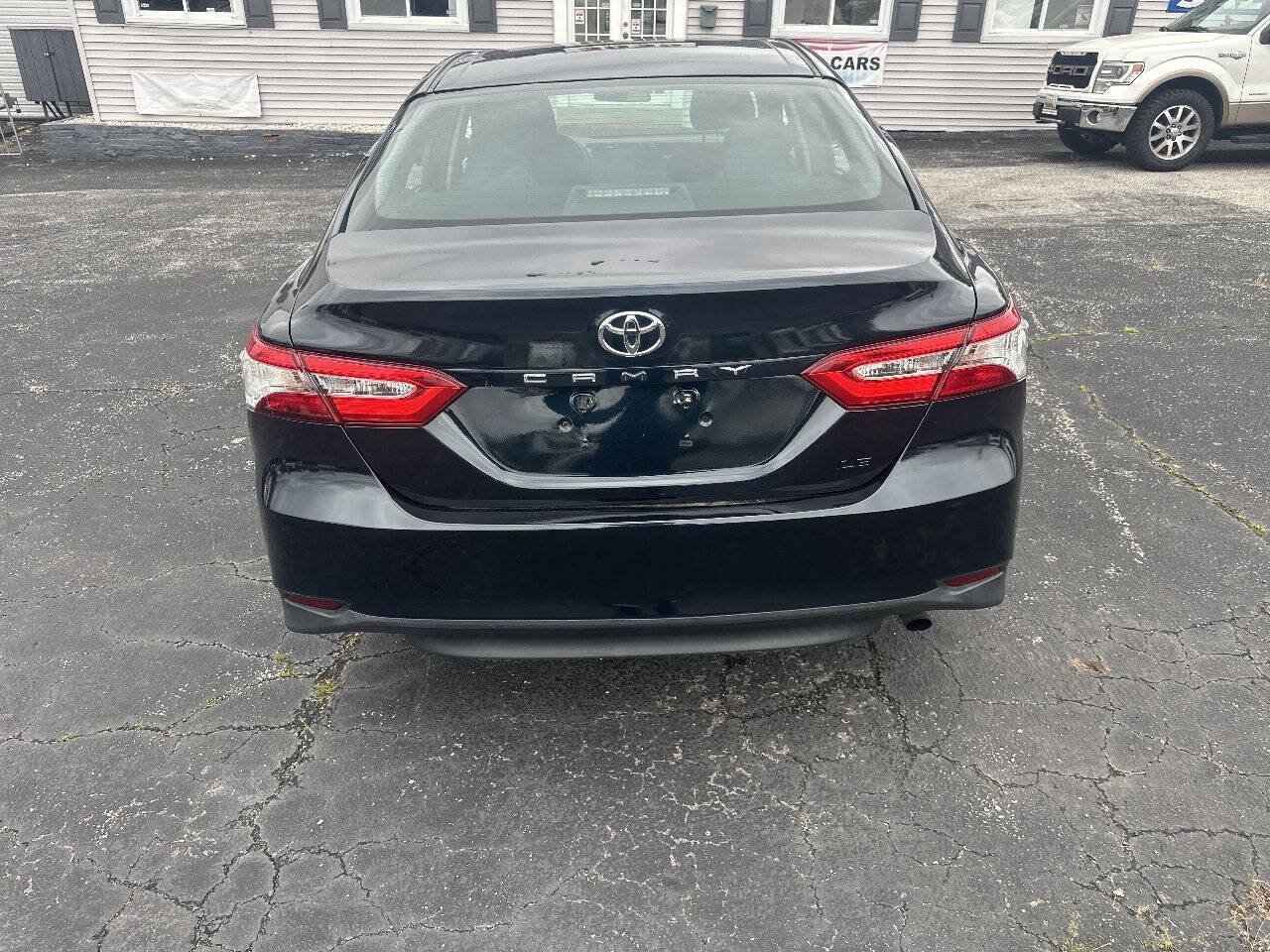 Used 2018 Toyota Camry LE FWD image 3