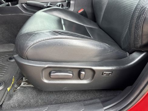 Used 2023 Toyota Tacoma TRD Off-Road w/ TRD Premium Off Road Package image 12