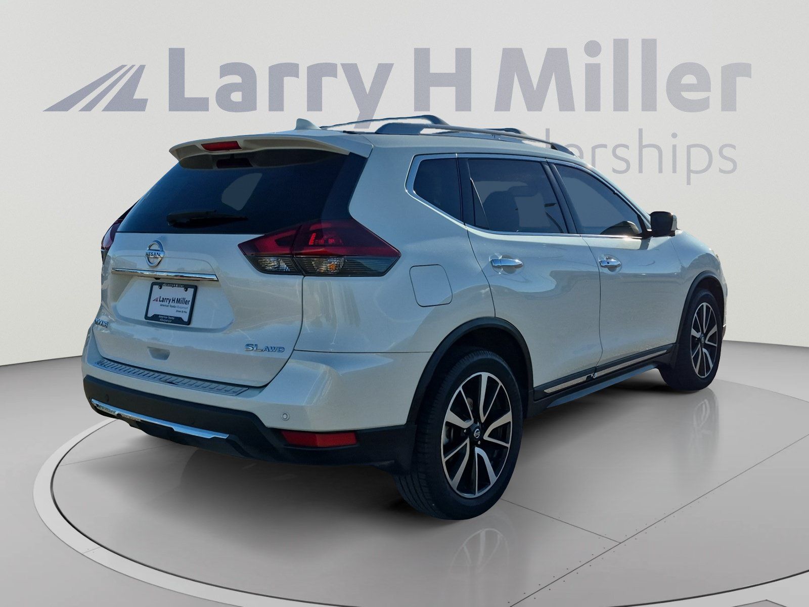 Used 2020 Nissan Rogue SL w/ Premium Package AWD/4WD image 5