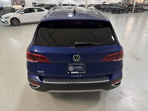 Certified 2023 Volkswagen Taos SE w/ Panoramic Sunroof Package FWD image 8