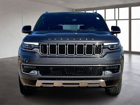 Used 2023 Jeep Wagoneer Series III w/ Premium Group I image 3