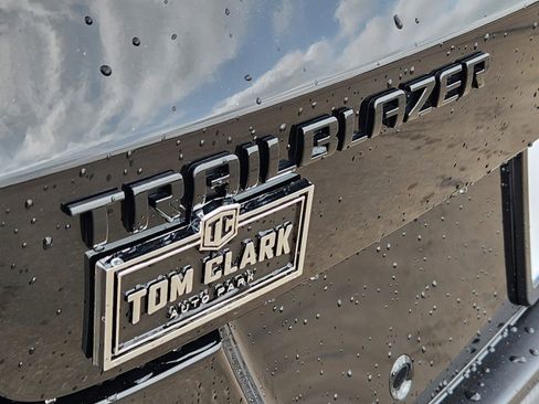 Used 2023 Chevrolet TrailBlazer RS w/ Convenience Package image 28