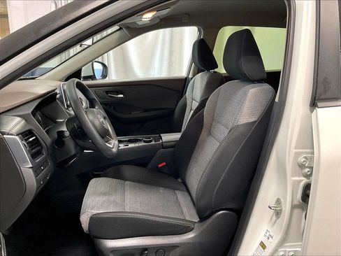 Used 2023 Nissan Rogue SV AWD/4WD image 10