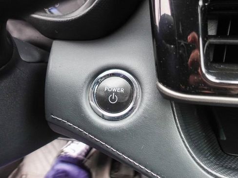 Certified 2023 Toyota Highlander XLE image 47