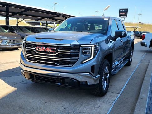 New 2026 GMC Sierra 1500 SLT w/ SLT Premium Plus Package AWD/4WD image 8