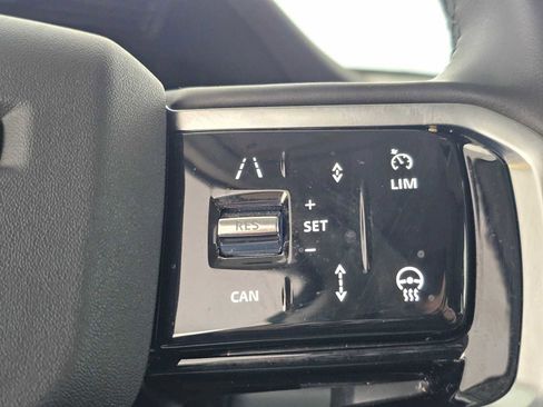 Used 2024 Land Rover Discovery Sport S image 28