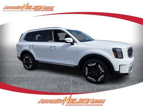 Used 2025 Kia Telluride S image 1