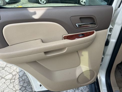 Used 2011 Chevrolet Tahoe LTZ image 15